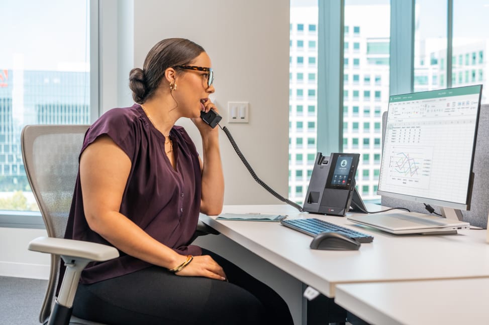 POLY Téléphone multimédia professionnel CCX 505 pour Microsoft Teams et compatible PoE (82Z79AA) — image 10