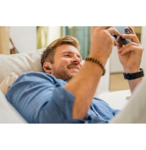 POLY Écouteurs noirs Voyager Free 60 UC + adaptateur USB-C BT700 + étui de charge de base (7Y8M0AA)