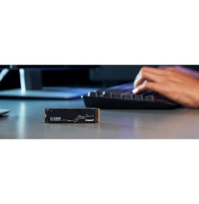 Kingston Technology 4096G KC3000 M.2 2280 NVMe SSD (SKC3000D/4096G)