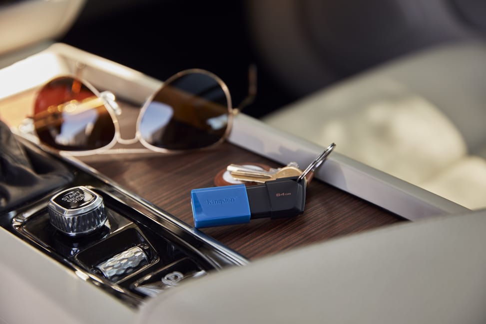 Kingston Technology DataTraveler 64GB USB3.2 Gen 1 Exodia M (Noir + Bleu) (DTXM/64GB) — image 9