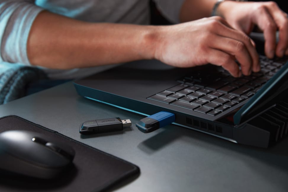 Kingston Technology DataTraveler 64GB USB3.2 Gen 1 Exodia M (Noir + Bleu) (DTXM/64GB) — image 12