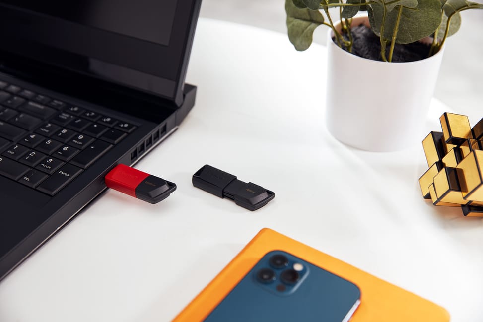 Kingston Technology DataTraveler 128GB USB3.2 Gen1 Exodia M (Noir + Rouge) (DTXM/128GB) — image 14