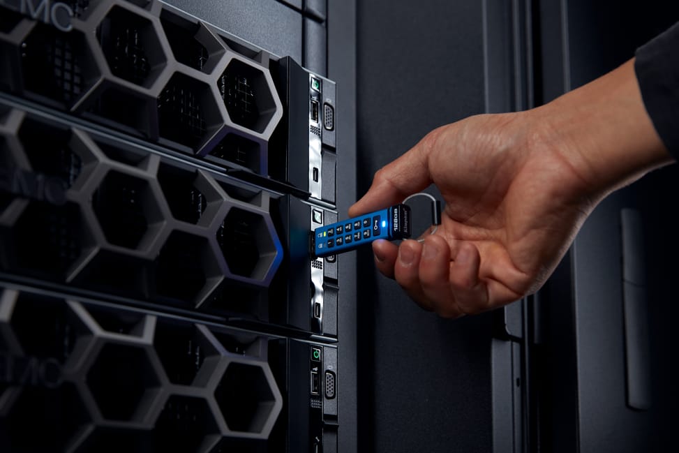 Kingston Technology IronKey Keypad 200C USB-C de 128 Go, FIPS 140-3 niveau 3 (en attente) AES-256 (IKKP200C/128GB) — image 11