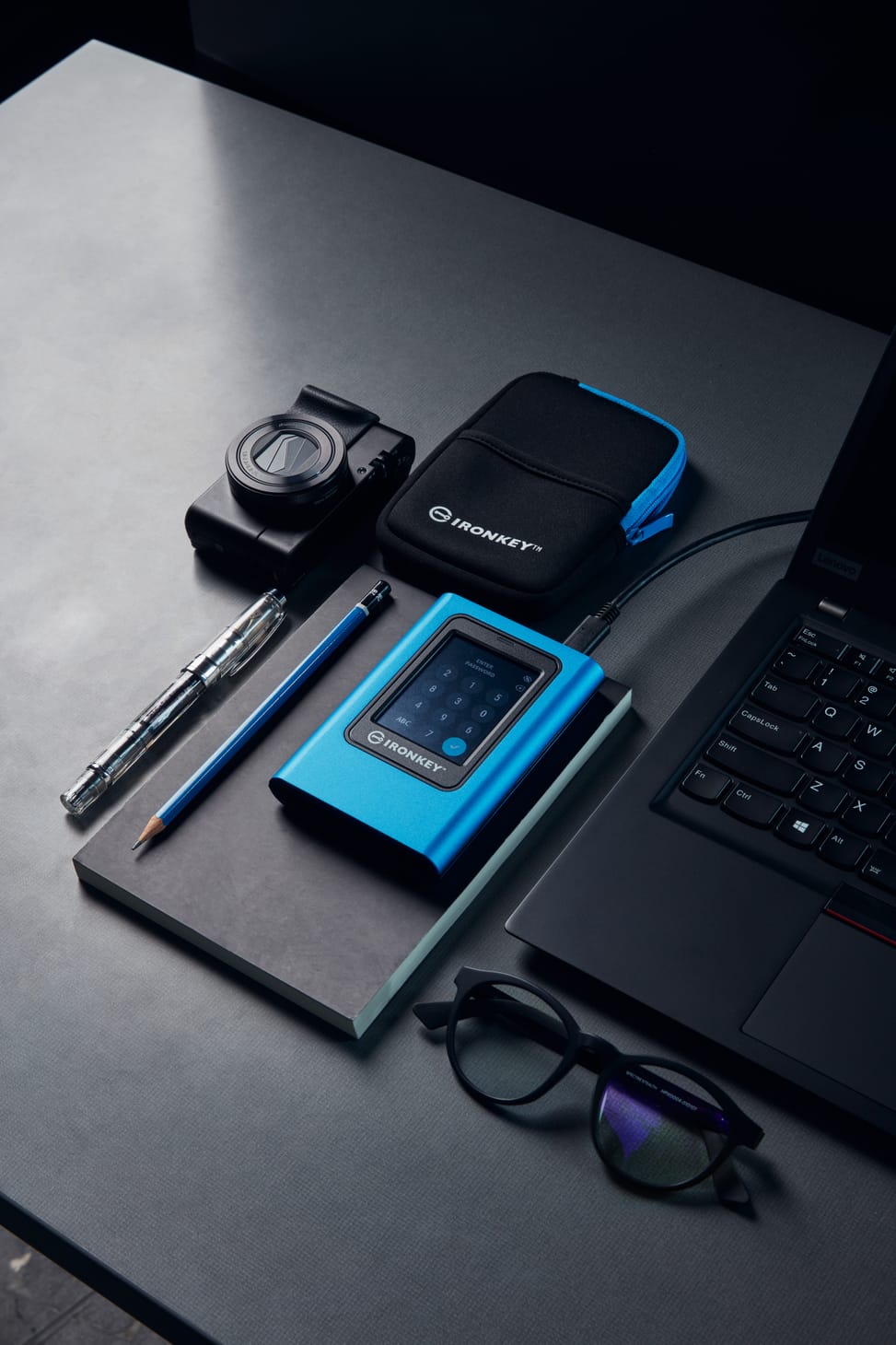 Kingston Technology IronKey 1920Go Vault Privacy 80 XTS-AES 256-bit SSD externe chiffré (IKVP80ES/1920G) — image 11
