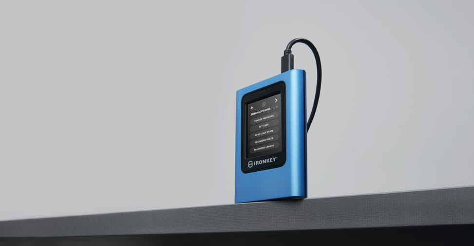 Kingston Technology IronKey 1920Go Vault Privacy 80 XTS-AES 256-bit SSD externe chiffré (IKVP80ES/1920G) — image 14