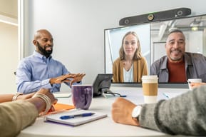 POLY Barre de visioconférence tout-en-un Studio X52 avec kit de contrôleur TC10 (8D8L1AA) — image 7