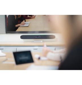 POLY Barre de visioconférence tout-en-un Studio X50 avec kit de contrôleur TC8 (83Z47AA)