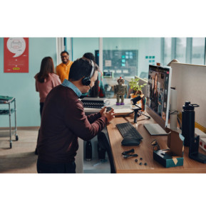POLY Voyager Focus 2 USB-C-C Headset +USB-C/A Adapter Voyager Focus 2 USB-C-C Headset +USB-C/A Adapter  (9T9J3AA)
