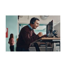 POLY Voyager Focus 2 USB-C-C Headset +USB-C/A Adapter Voyager Focus 2 USB-C-C Headset +USB-C/A Adapter  (9T9J3AA)