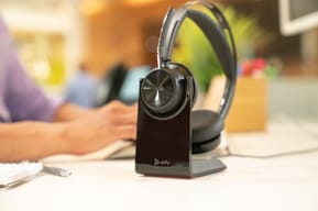 POLY Voyager Focus 2 Microsoft Teams Certified USB-C-C Headset +USB-C/A Adapter (9T9J4AA) — image 5