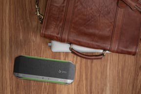 POLY Haut-parleur Sync 40+ certifié Microsoft Teams USB-A USB-C +adaptateur BT700 USB-A (77P36AA) — image 7