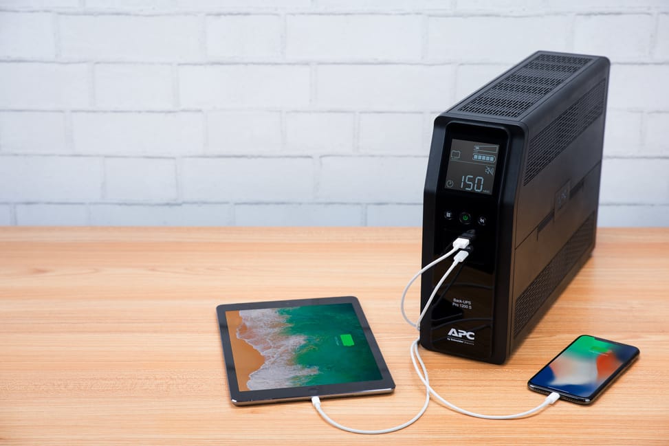 APC BACK UPS PRO BR 1200VA alimentation d'énergie non interruptible Interactivité de ligne 1,2 kVA 720 W 8 sortie(s) CA — image 10