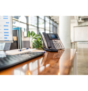Téléphone IP POLY Edge E550 compatible PoE (82M91AA)
