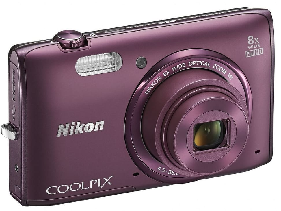 Appareil photo Nikon Coolpix S5300 - 16MP /8X + Etui et Carte SD offerts — image 2