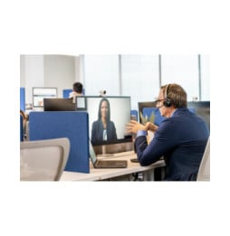 POLY Micro-casque stéréo USB-A Voyager 4320 UC + adaptateur USB-A BT700 + base de chargement (77Y99AA)