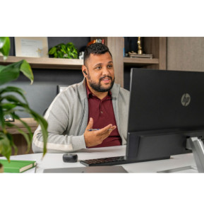 POLY Écouteurs noir charbon Voyager Free 60+ UC + adaptateur USB-C BT700 + étui de charge avec écran tactile (7Y8G4AA)