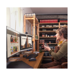 POLY Écouteurs noir charbon Voyager Free 60+ UC + adaptateur USB-C BT700 + étui de charge avec écran tactile (7Y8G4AA)
