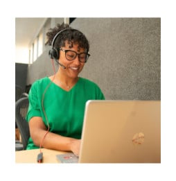 POLY Micro-casque Blackwire 8225 stéréo USB-C + adaptateur USB-C/A (8X223AA)