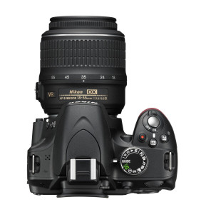 Reflex Nikon D3200 + Objectif AF-S DX 18-55mm f/3.5-5.6G VRII