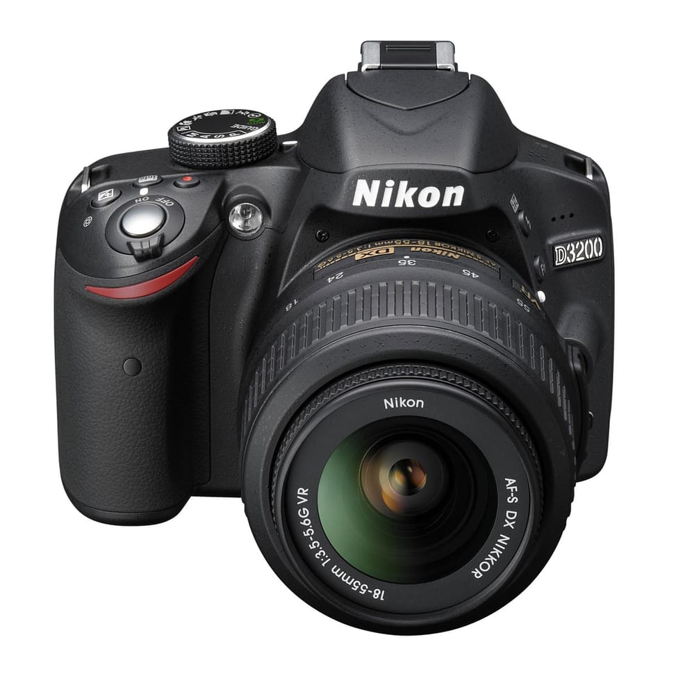Reflex Nikon D3200 + Objectif AF-S DX 18-55mm f/3.5-5.6G VRII — image 3