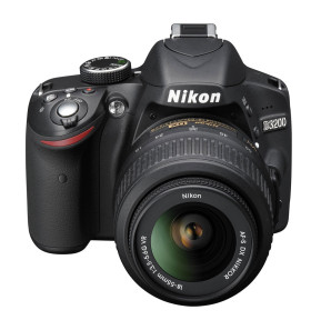 Reflex Nikon D3200 + Objectif AF-S DX 18-55mm f/3.5-5.6G VRII