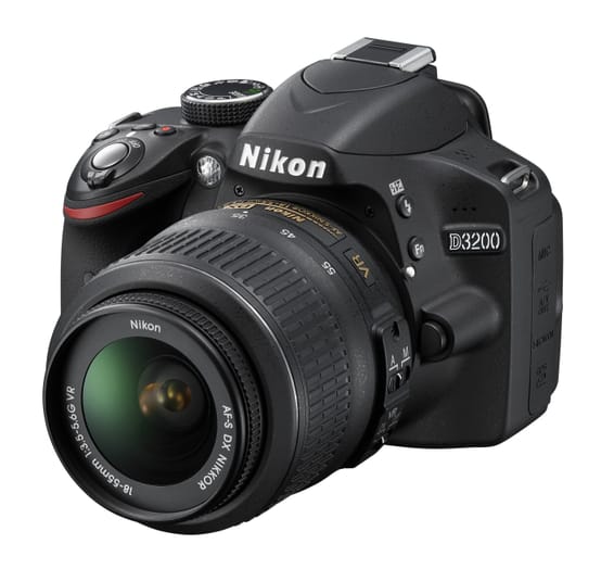 Reflex Nikon D3200 + Objectif AF-S DX 18-55mm f/3.5-5.6G VRII