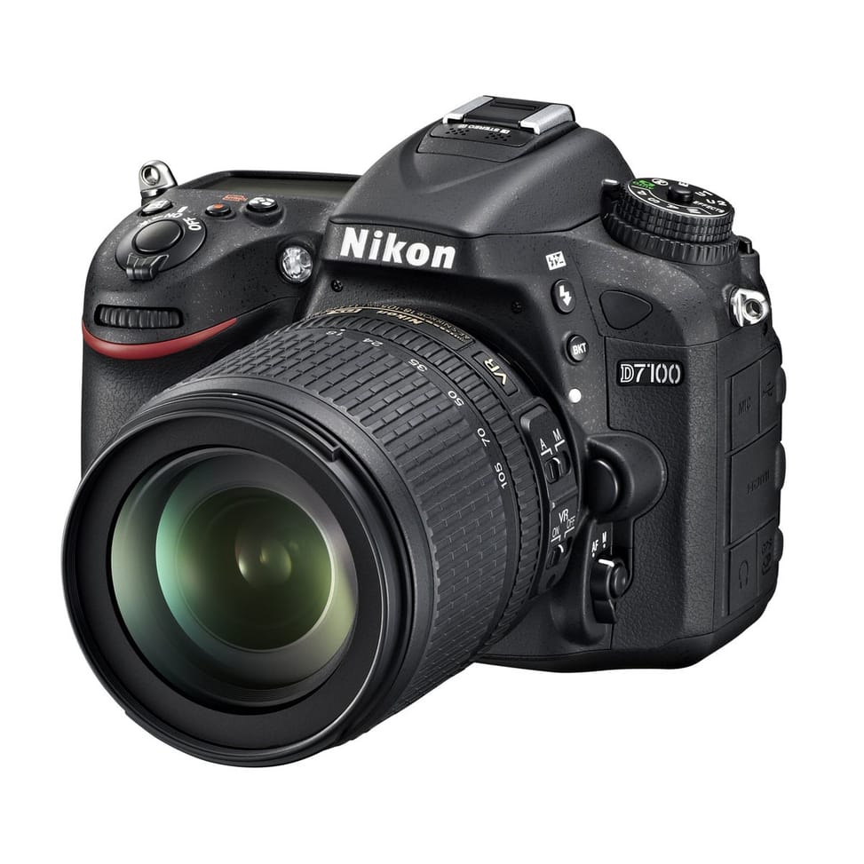 Reflex Nikon D7100 + Objectif AF-S DX Nikkor 18-140mm f/3.5-5.6G ED VR — image 2