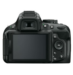 Reflex Nikon D5200 + Objectif AF-S DX Nikkor 18-55mm f/3.5-5.6G VR