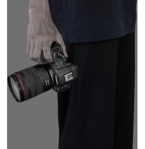 Appareil photo hybride Canon EOS R5 Mark II + Objectif RF 24-105mm F4L IS USM (6536C016AA)