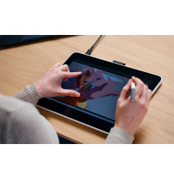 Écran interactif Wacom One 12 : Tablette Graphique avec écran 16" Full HD (DTC121W0B)