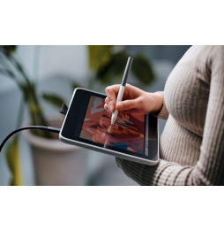 Écran interactif Wacom One 12 : Tablette Graphique avec écran 16" Full HD (DTC121W0B)