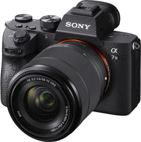Appareil photo hybride Sony Alpha 7 III + objectif zoom 28-70 mm (ILCE-7M3K) — image 2