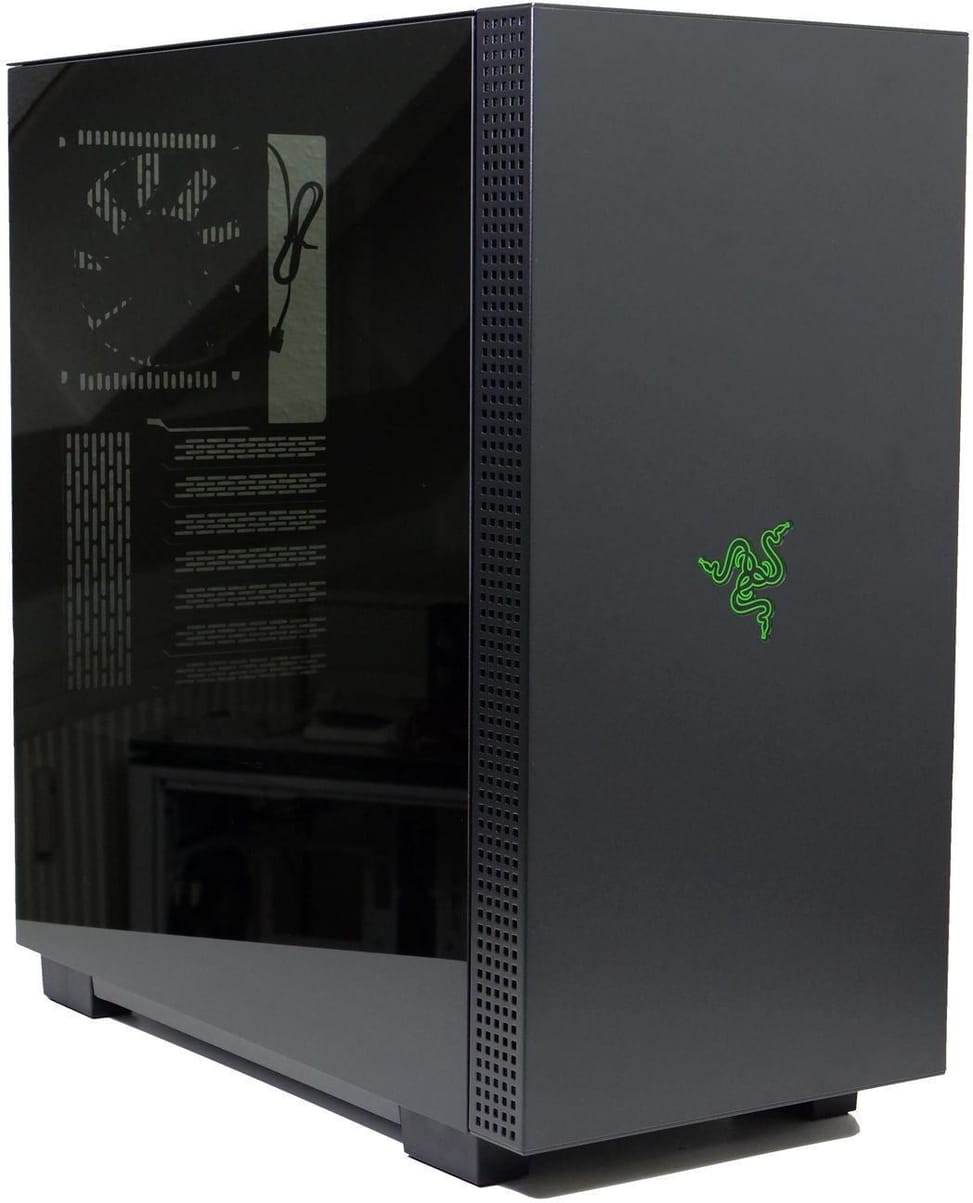 Boîtier PC Gaming Razer Tomahawk ATX avec Razer Chroma RGB (RC21-01420100-R3M1) — image 2