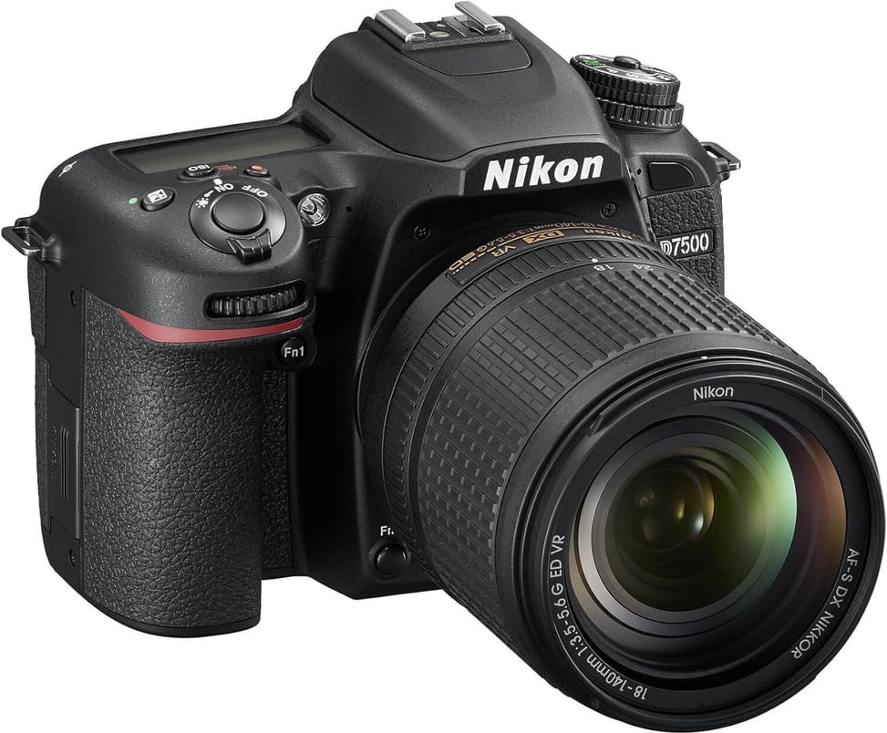 Reflex Nikon D7500 ME + Objectif AF-S DX Nikkor 18-140 VR (VBK510NM) — image 2