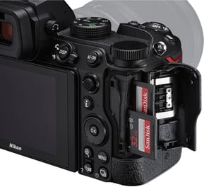 Appareil photo hybride Nikon Z5 Boîtier Nu (VOA040BM) — image 6