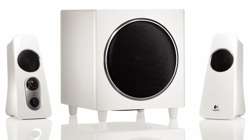 Logitech Speaker System Z523 - 2.1 - 40 watts, Jack 3,5 mm — image 2