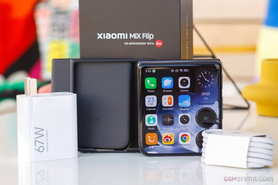 Xiaomi Mix Flip — image 4
