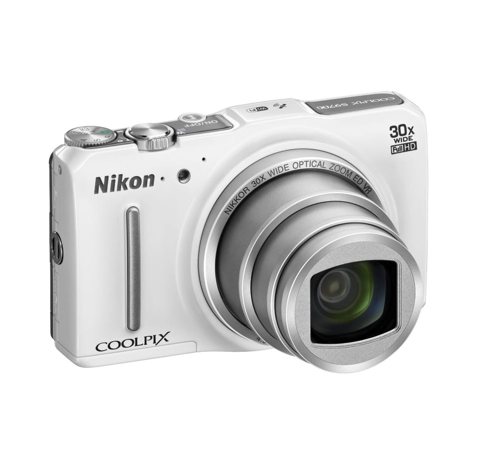 Appareil photo numérique Nikon Coolpix S9700 - 16MP /30X, Wi-Fi — image 2