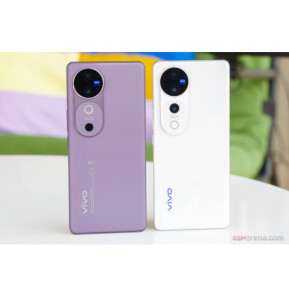 vivo V40