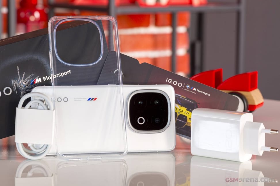 vivo iQOO 13 — image 4