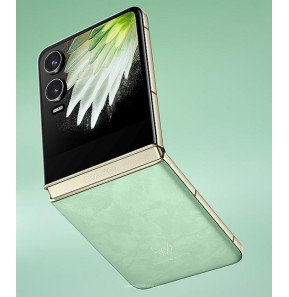Tecno Phantom V Flip2