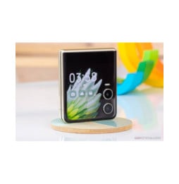 Tecno Phantom V Flip2