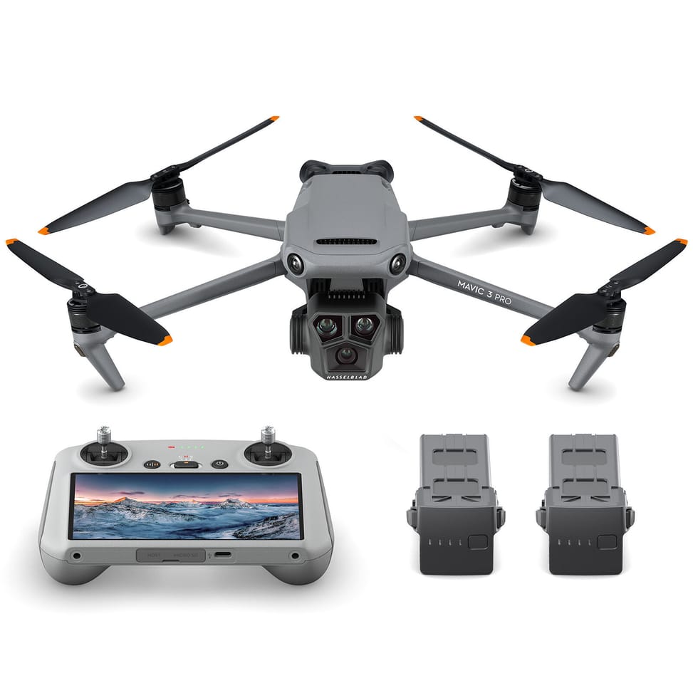 Drone DJI Mavic 3 Pro Fly More Combo (DJI RC) — image 1