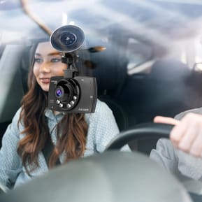 Avizar Caméra Embarquée Full HD 1080p Caméra Avant pour Voiture Discrète et Compacte — image 5