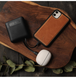 Akashi Batterie de Secours 10000 mAh 4 Câbles (Noir)