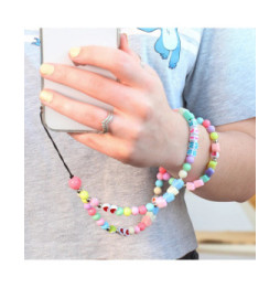 Avizar Bijou de Téléphone Bracelet Perles et Coeurs 65cm Collection Smile Multicolore