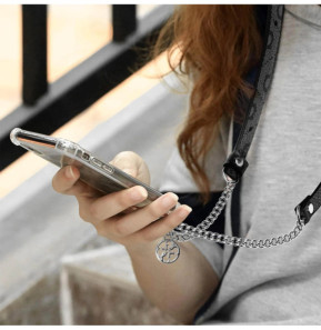 Guess Cordon Bandoulière Smartphone Longueur 150cm avec Accroche Argent et Noir