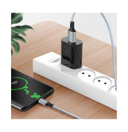 Avizar Câble 3 en 1 vers USB-C MicroUSB et Lightning Charge Rapide 1,2m Nylon Tressé