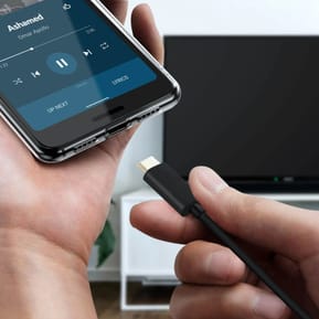 Avizar Câble USB Type C vers HDMI Mâle Résolution 4K UHD 2m Noir — image 5