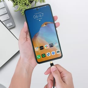 Avizar Câble USB-C vers USB-C Power Delivery Transfert Rapide 2m Noir — image 4